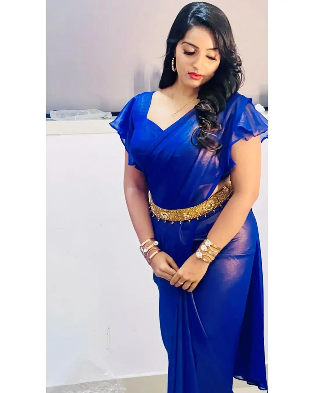 INDIAN GIRL MALAVIKA MENON IN BLUE SAREE BLOUSE 2